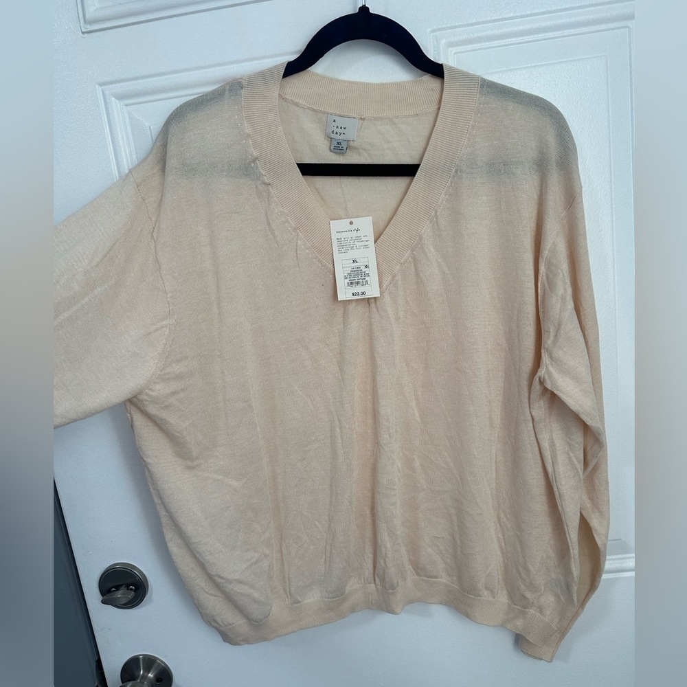 A New Day V-Neck Sweater, Size XL NWT - Picture 4 of 8